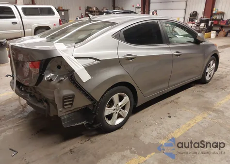 2013 Hyundai Elantra Gls z USA, uszkodzony, nr VIN KMHDH4AE8DU930671